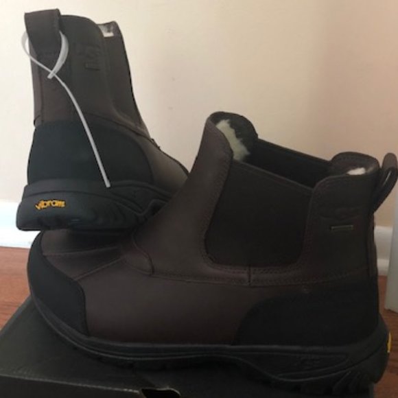 UGG Butte Chelsea waterproof fur leather boot. Cold weather boots. Size: 11, 12 - Picture 14 of 16